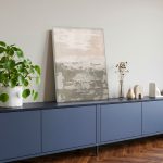 Nevelige Kustlijn, Natuur & Landschap schilderij aan de muur in interieur