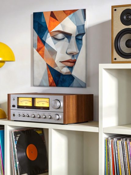 Gefacetteerd Vrouwengezicht, Mensen & Portretten schilderij aan de muur in interieur