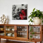 Rood spiraalspel, Abstract & Modern schilderij aan de muur in interieur