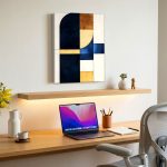 Blauwe Boog en Gouden Vlak, Abstract & Modern schilderij aan de muur in interieur