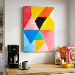 Kleurenspel in driehoeken, Abstract & Modern schilderij aan de muur in interieur