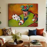 Speelgoed Stilleven (naar August Macke), Bloemen & Stilleven schilderij aan de muur in interieur