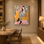 Vrouw in luipaardprint op oker bank, Mensen & Portretten schilderij aan de muur in interieur