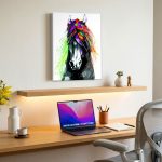 Paard met kleurrijke manen, Dieren schilderij aan de muur in interieur