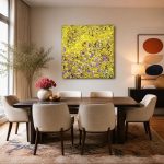 Golvend Lijnenspel in Geel, Abstract & Modern schilderij aan de muur in interieur