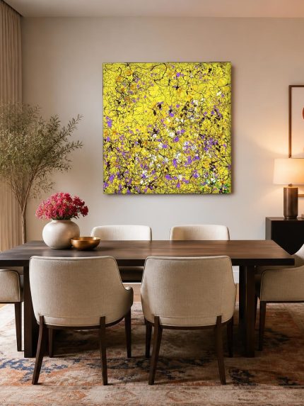 Golvend Lijnenspel in Geel, Abstract & Modern schilderij aan de muur in interieur