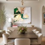 Smaragdgroen en Bladgoud, Abstract & Modern schilderij aan de muur in interieur