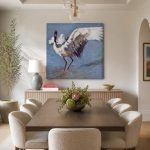 Kraanvogel met geheven vleugel, Dieren schilderij aan de muur in interieur